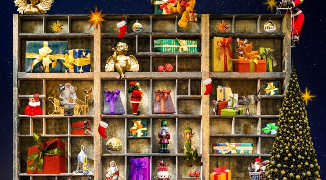クリスマスの妖精「棚の上のエルフ」の自由気ままな暮らしフォト　２０選
